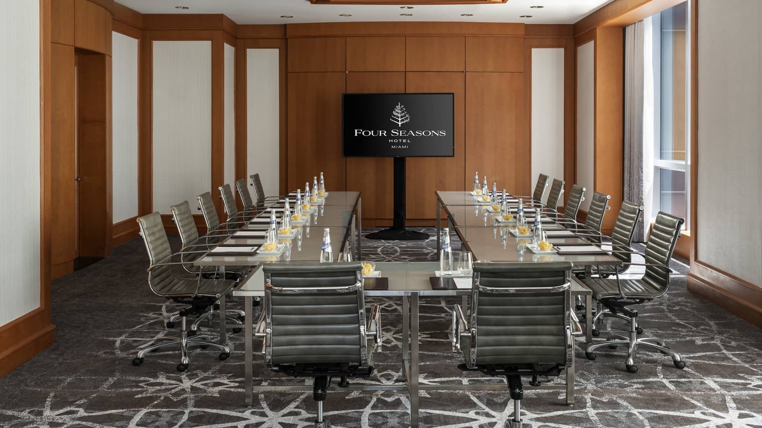 Business Hotels with Meeting Rooms