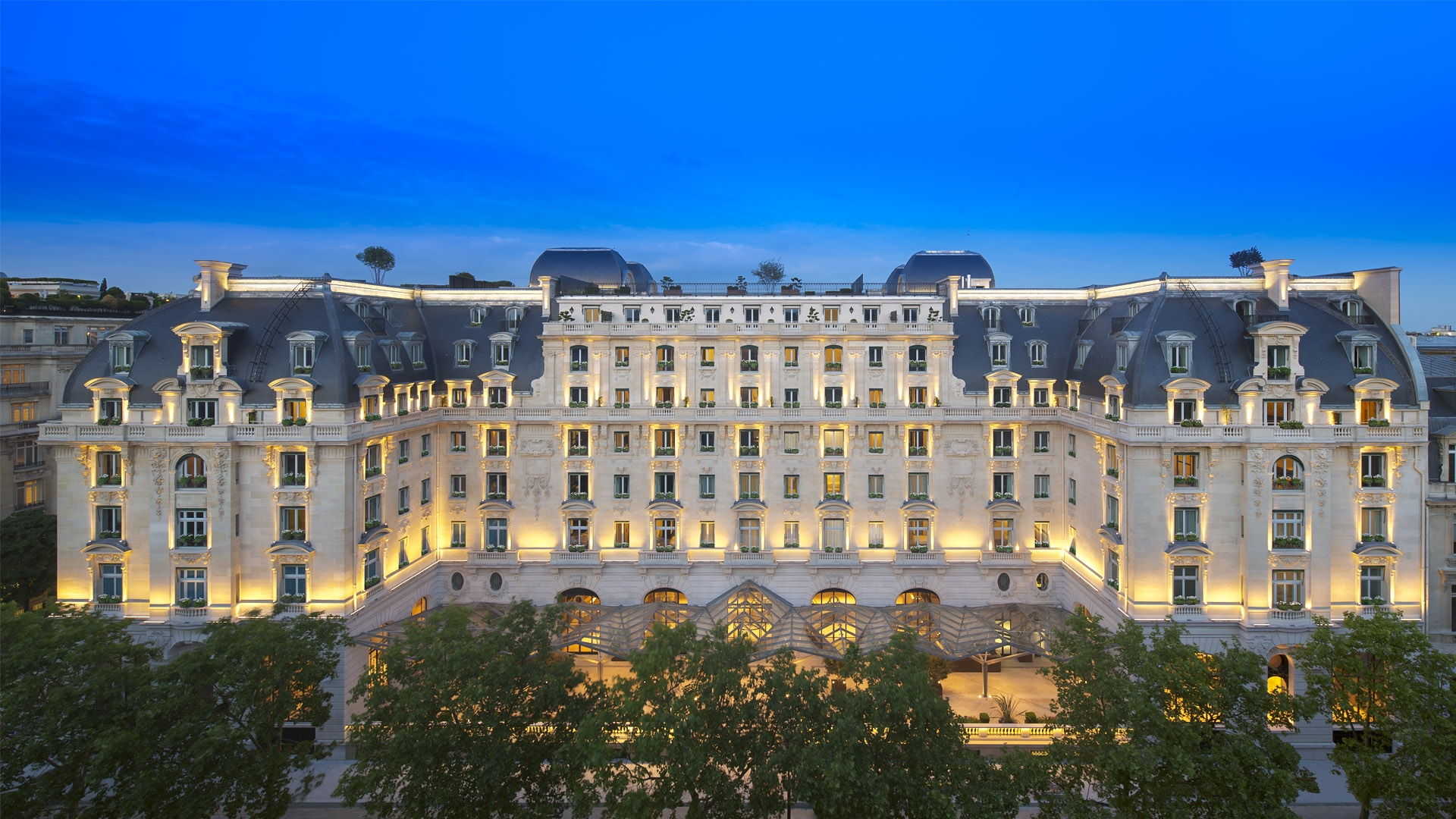 Luxury Hotel in Paris